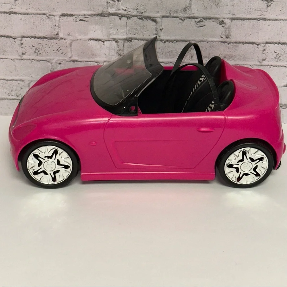 Barbie Car 2009 Mattel Glam Pink Convertible Toy Two-Seater Adjustable Seat Belt